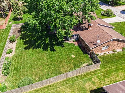 Tiny photo for 745 Heritage Lane, Warsaw, IN 46582 (MLS # 202618502)