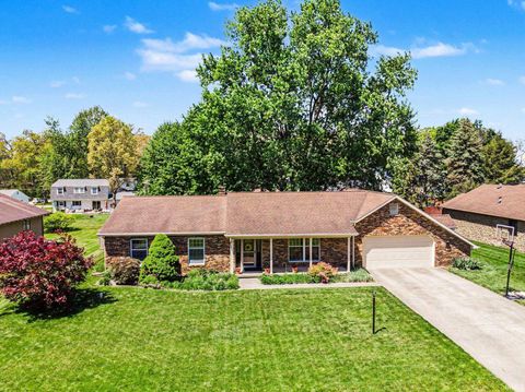 Tiny photo for 745 Heritage Lane, Warsaw, IN 46582 (MLS # 202618502)