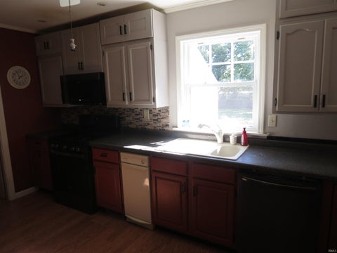 Tiny photo for 253 N Walnut Street, Peru, IN 46970 (MLS # 202641557)