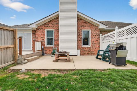 Tiny photo for 805 Lakeside Drive, Kokomo, IN 46902 (MLS # 202610168)