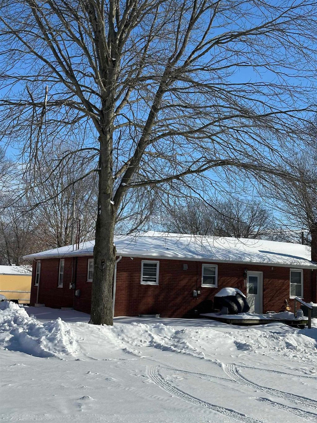 Photo of 470 Washington Street, Wabash, IN 46992 (MLS # 202602679)