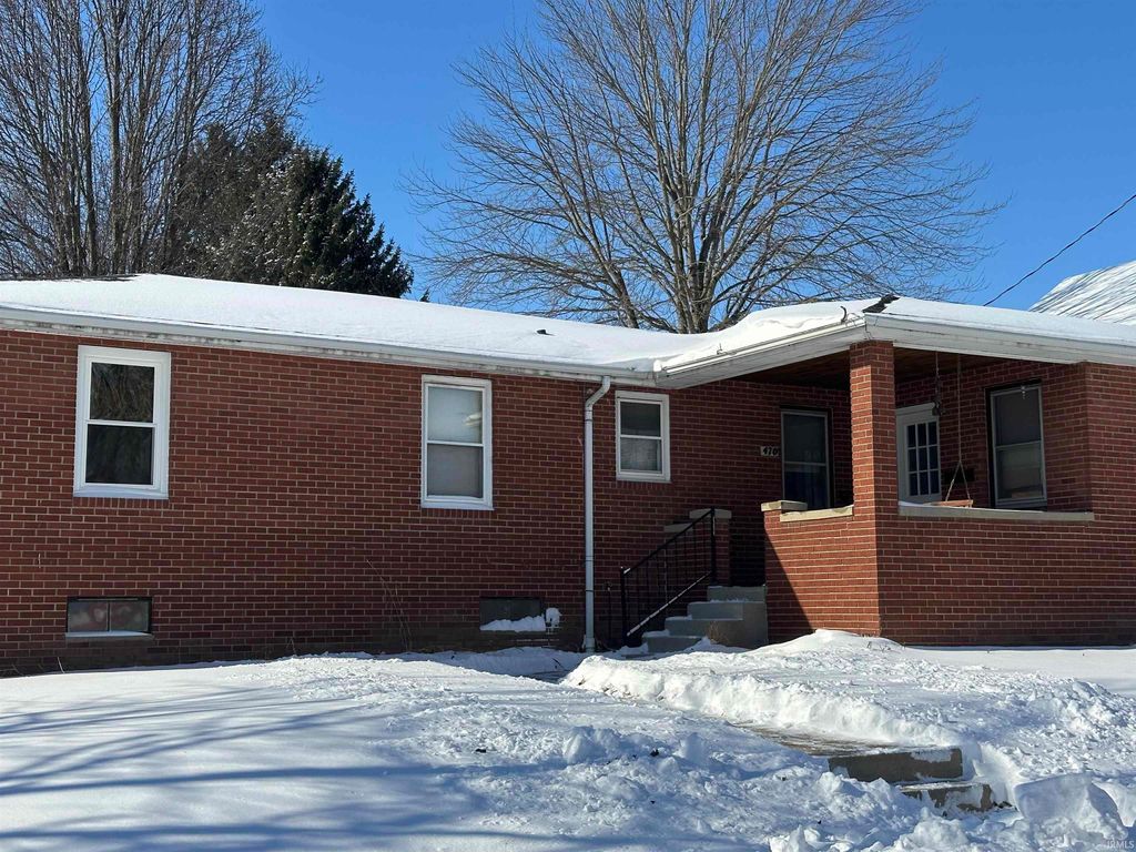 Photo of 470 Washington Street, Wabash, IN 46992 (MLS # 202602679)