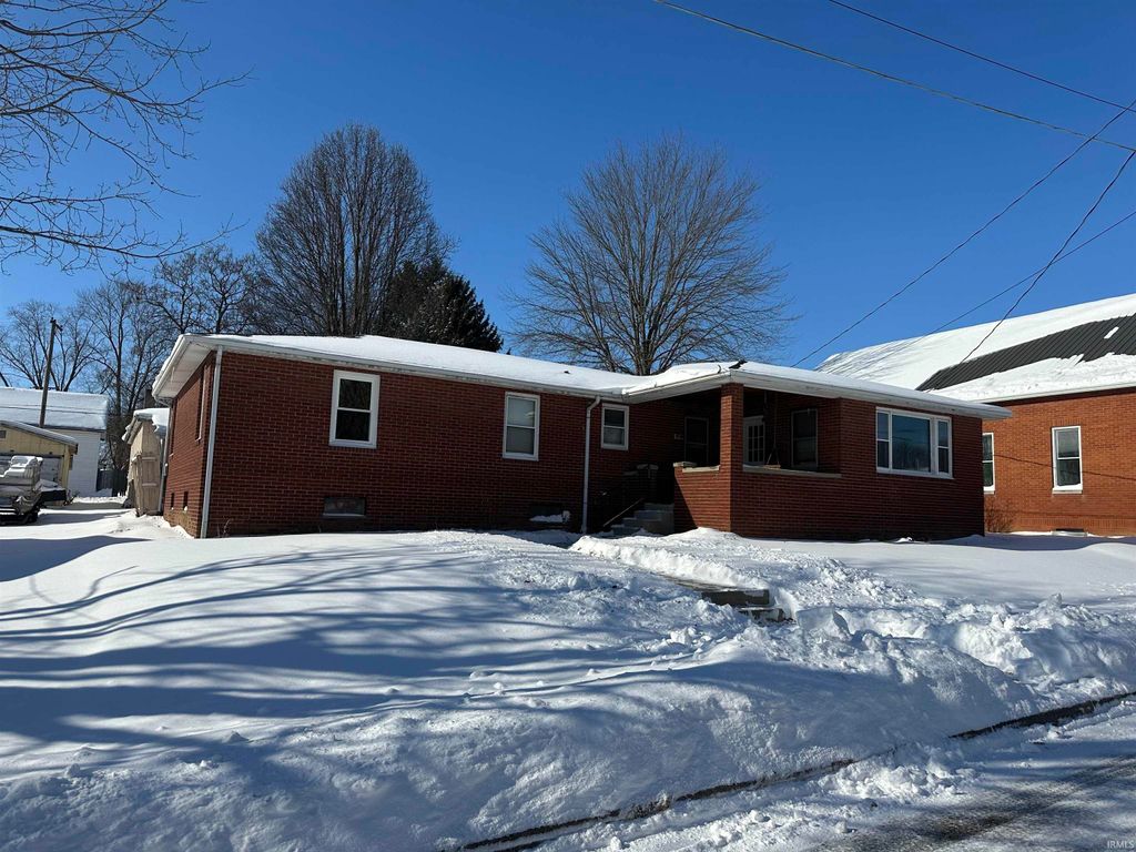 Photo of 470 Washington Street, Wabash, IN 46992 (MLS # 202602679)