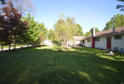 Tiny photo for 118 Clark Street, Walkerton, IN 46574 (MLS # 202618394)