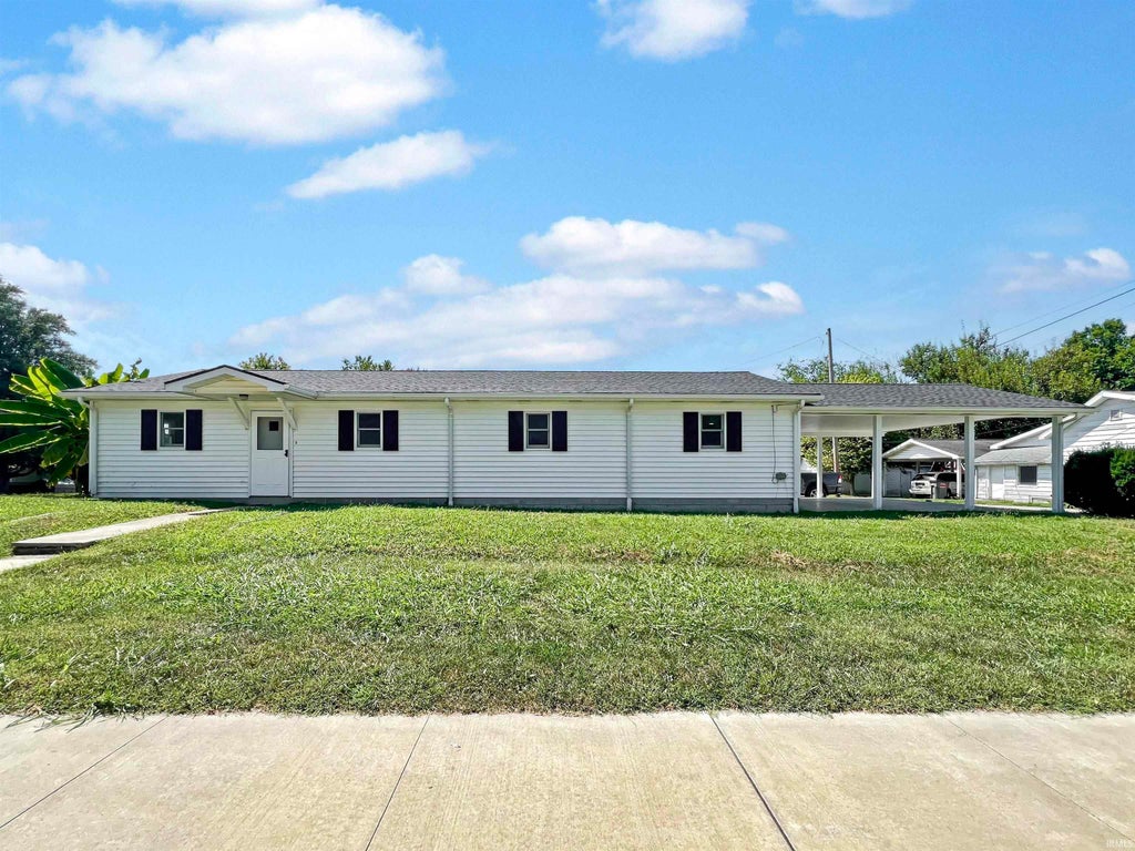 Photo of 300 N 9th Street, Petersburg, IN 47567 (MLS # 202636774)