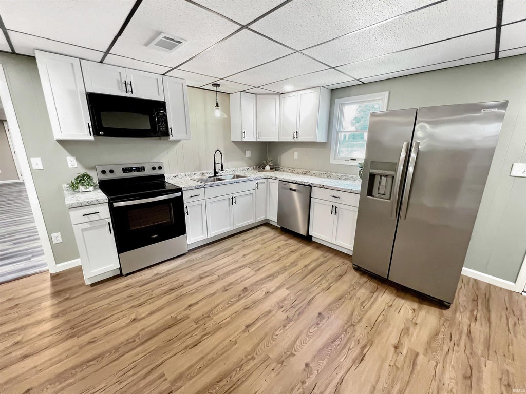 Photo of 300 N 9th Street, Petersburg, IN 47567 (MLS # 202636774)