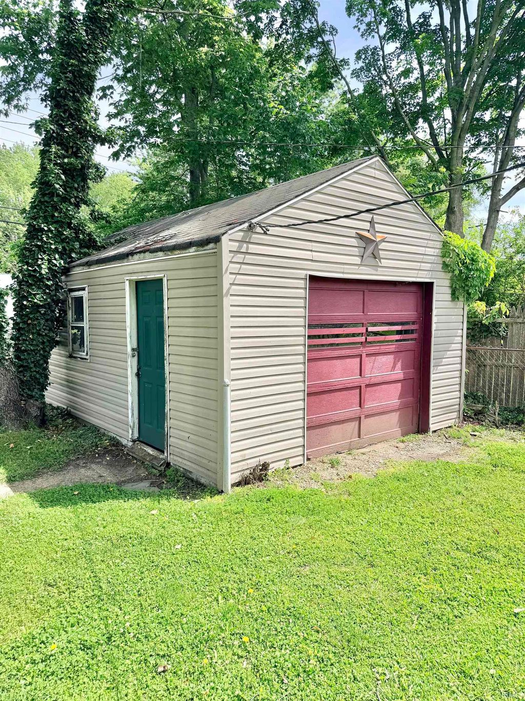 Photo of 1804 E 25th Street, Muncie, IN 47302 (MLS # 202621066)