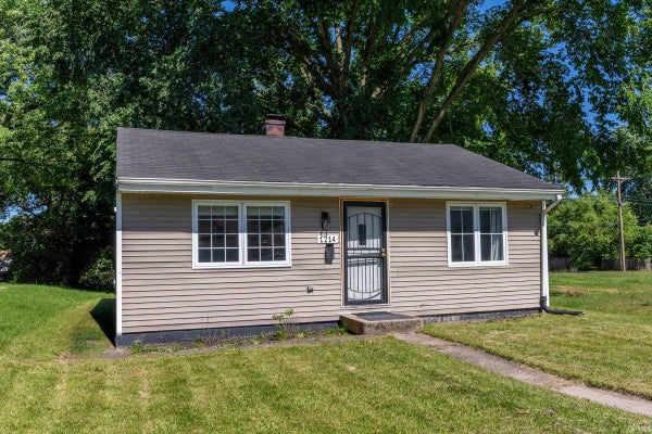 1214 N OLIVE ST, SOUTH BEND, IN 46628 - Image 0f2c09aef666ac9b944d7a4792b075f5/3946006656