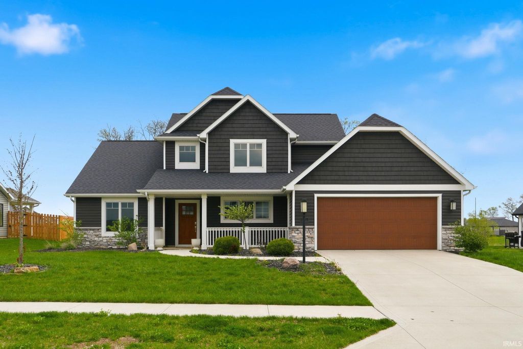 Photo of 1907 Waynedale Drive, Garrett, IN 46738 (MLS # 202615229)