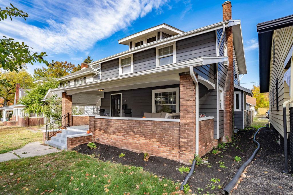 Photo of 1017 Northwood Boulevard, Fort Wayne, IN 46805 (MLS # 202543712)