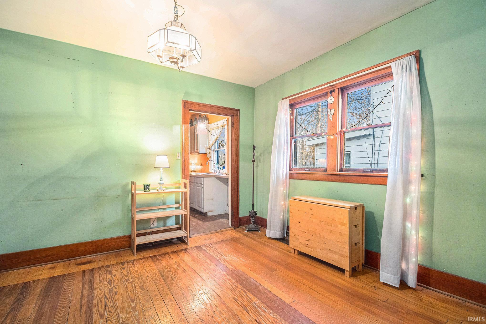 South Bend, Indiana 46617, United States, 2 Bedrooms Bedrooms, ,1 BathroomBathrooms,Residential,Pending,28558