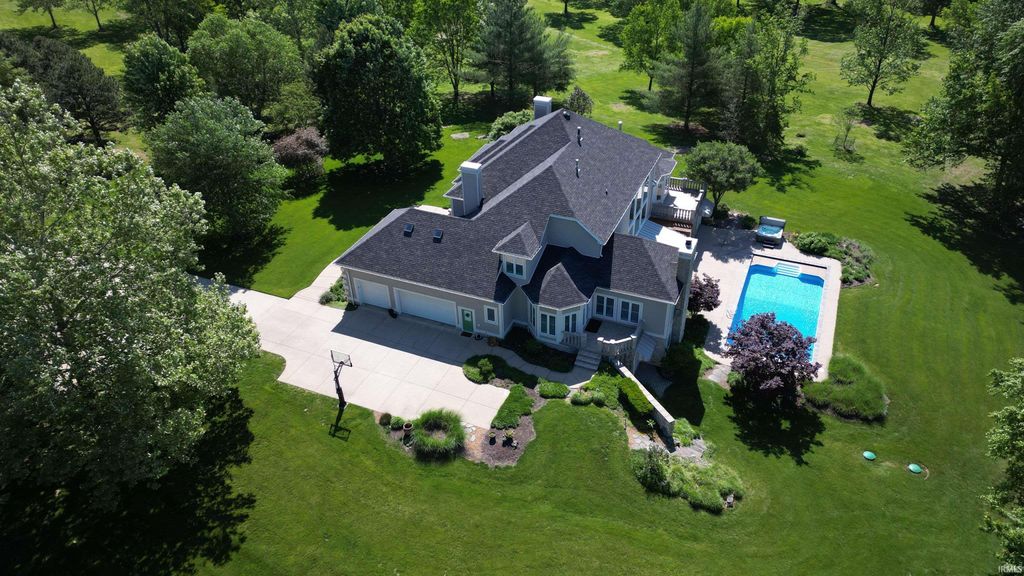 Photo of 1210 Hoing Road, Evansville, IN 47725 (MLS # 202617492)