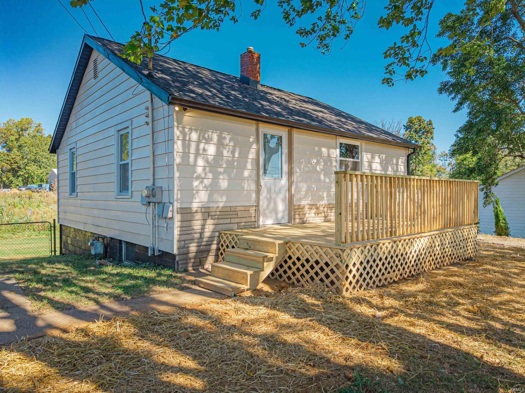 Photo of 4401 Barton Lane, Evansville, IN 47720 (MLS # 202641886)