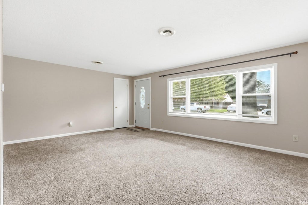 Photo of 3924 Indian Hills Drive, Fort Wayne, IN 46809 (MLS # 202639477)