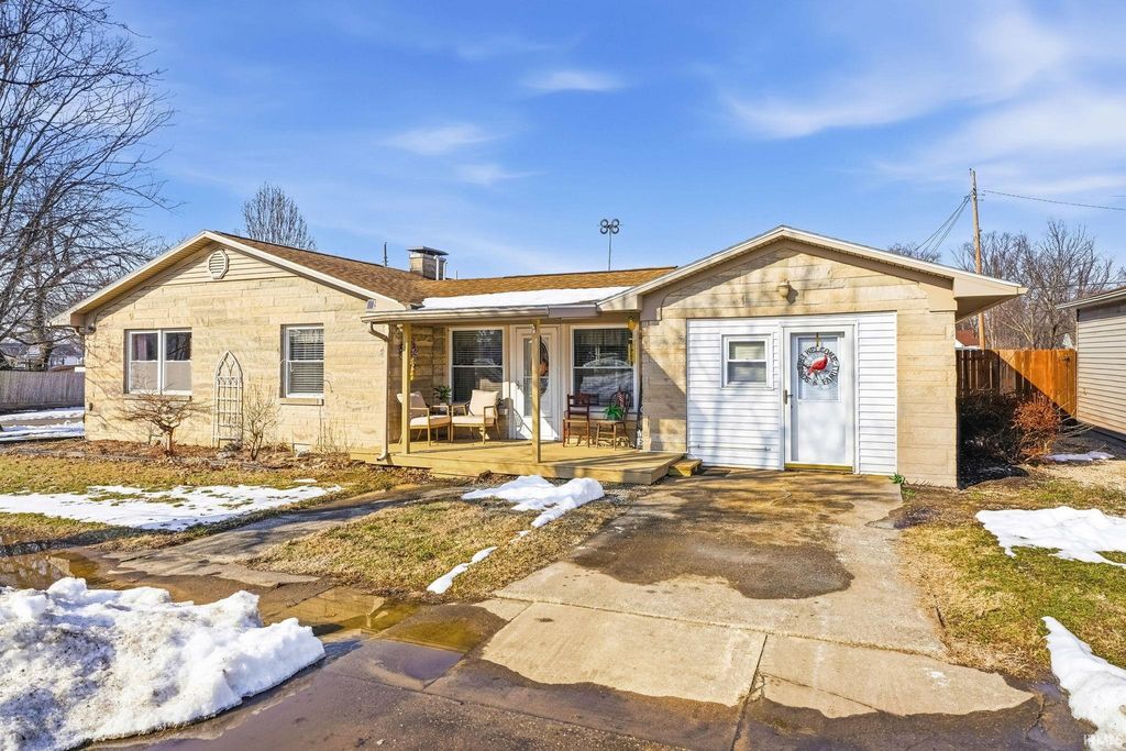 Photo of 402 N Gibson Street, Princeton, IN 47670 (MLS # 202604271)