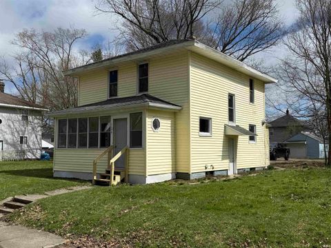Photo of 1134 N Johnson Street, South Bend, IN 46628 (MLS # 202608730)