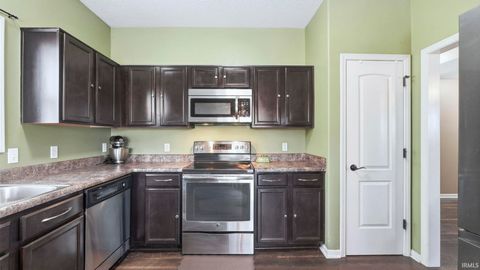 Tiny photo for 5932 Hemingway Run, Fort Wayne, IN 46814 (MLS # 202601665)