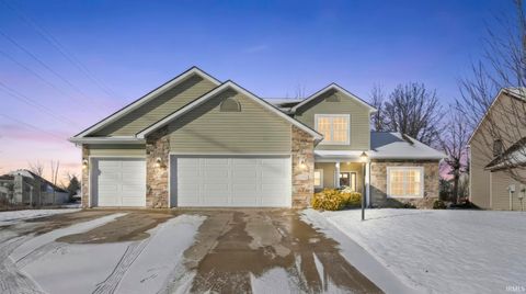 Photo of 5932 Hemingway Run, Fort Wayne, IN 46814 (MLS # 202601665)