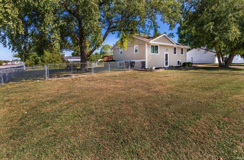 Tiny photo for 713 W Buena Vista Road, Evansville, IN 47710 (MLS # 202642744)