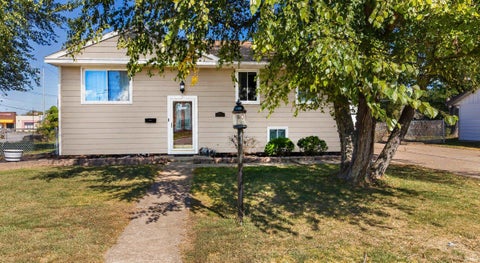 Tiny photo for 713 W Buena Vista Road, Evansville, IN 47710 (MLS # 202642744)