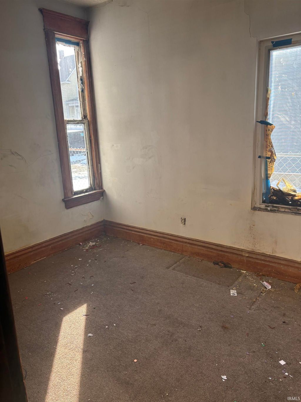 Photo of 908 Savilla Avenue, Fort Wayne, IN 46807 (MLS # 202604144)