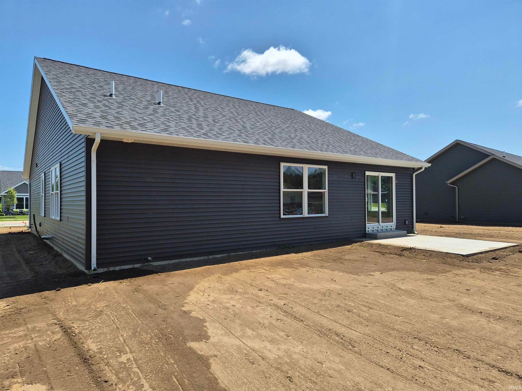 Photo of 435 N Eastfield Circle, Milford, IN 46526 (MLS # 202630881)