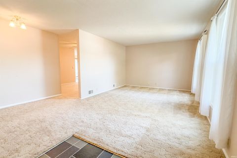 Tiny photo for 1914 Versailles Drive, Kokomo, IN 46902 (MLS # 202540183)