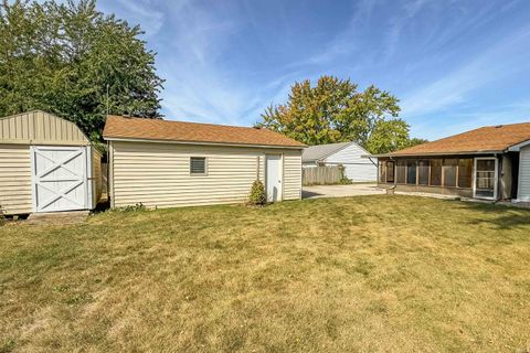 Tiny photo for 1914 Versailles Drive, Kokomo, IN 46902 (MLS # 202540183)