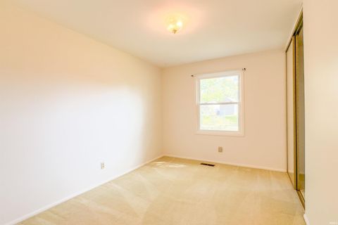 Tiny photo for 1914 Versailles Drive, Kokomo, IN 46902 (MLS # 202540183)