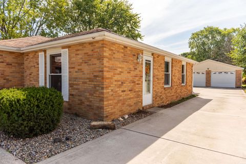 Tiny photo for 1914 Versailles Drive, Kokomo, IN 46902 (MLS # 202540183)