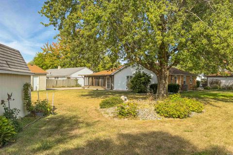 Tiny photo for 1914 Versailles Drive, Kokomo, IN 46902 (MLS # 202540183)