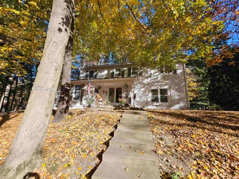 Photo of 1770 E Monona Drive, Peru, IN 46970 (MLS # 202544552)