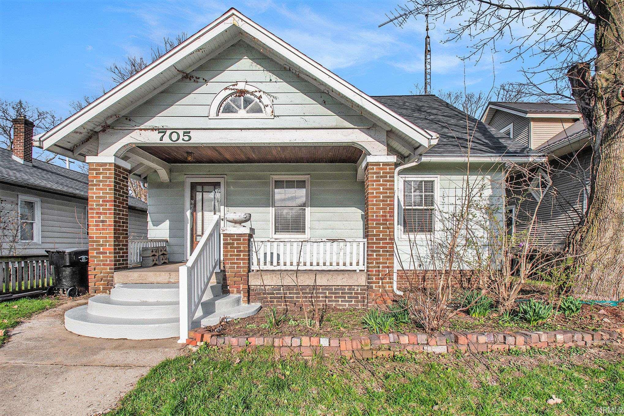 South Bend, Indiana 46615, United States, 2 Bedrooms Bedrooms, ,1 BathroomBathrooms,Residential,Pending,106896