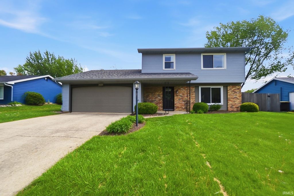 Photo of 3921 Summersworth Run, Fort Wayne, IN 46804 (MLS # 202615351)