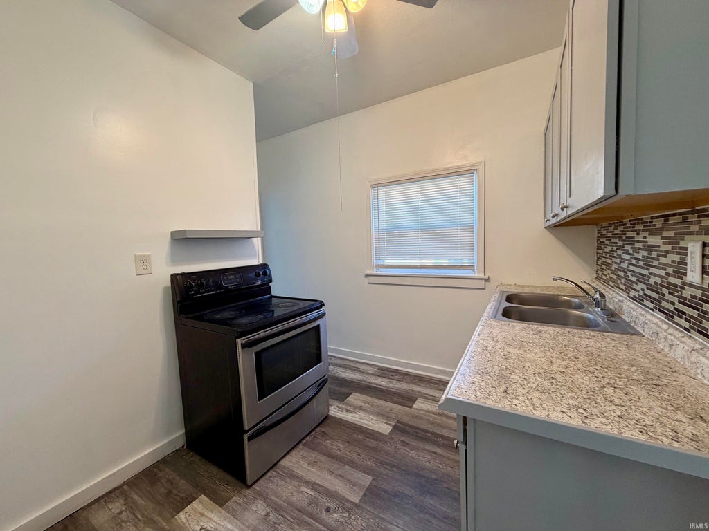 Photo of 1317 College Street, South Bend, IN 46628 (MLS # 202641736)