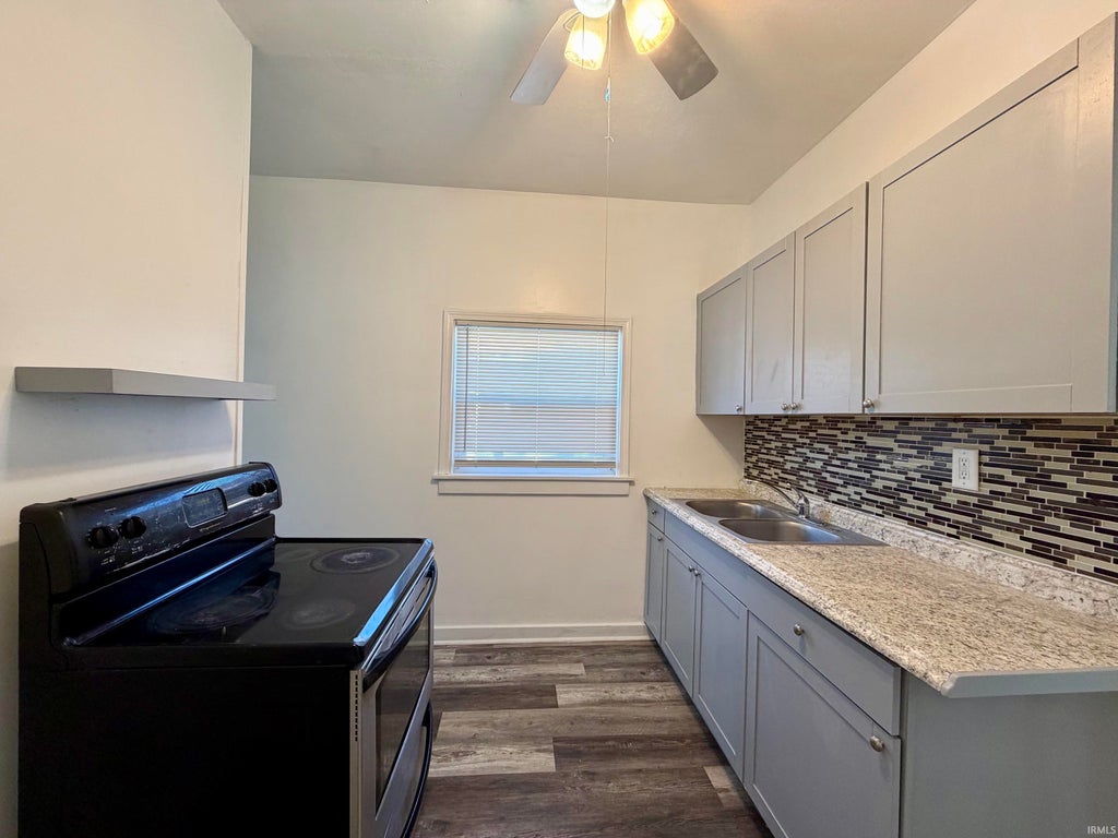 Photo of 1317 College Street, South Bend, IN 46628 (MLS # 202641736)