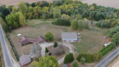 Tiny photo for 6925 E County Road 625 N, Twelve Mile, IN 46988 (MLS # 202542528)