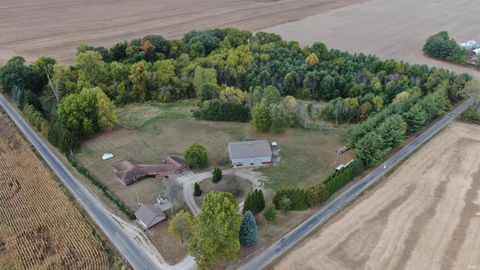 Tiny photo for 6925 E County Road 625 N, Twelve Mile, IN 46988 (MLS # 202542528)