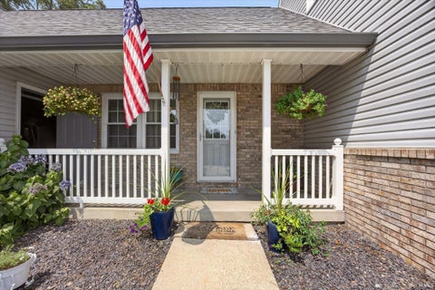 Tiny photo for 1243 Bellgrade Avenue, Loogootee, IN 47553 (MLS # 202630675)
