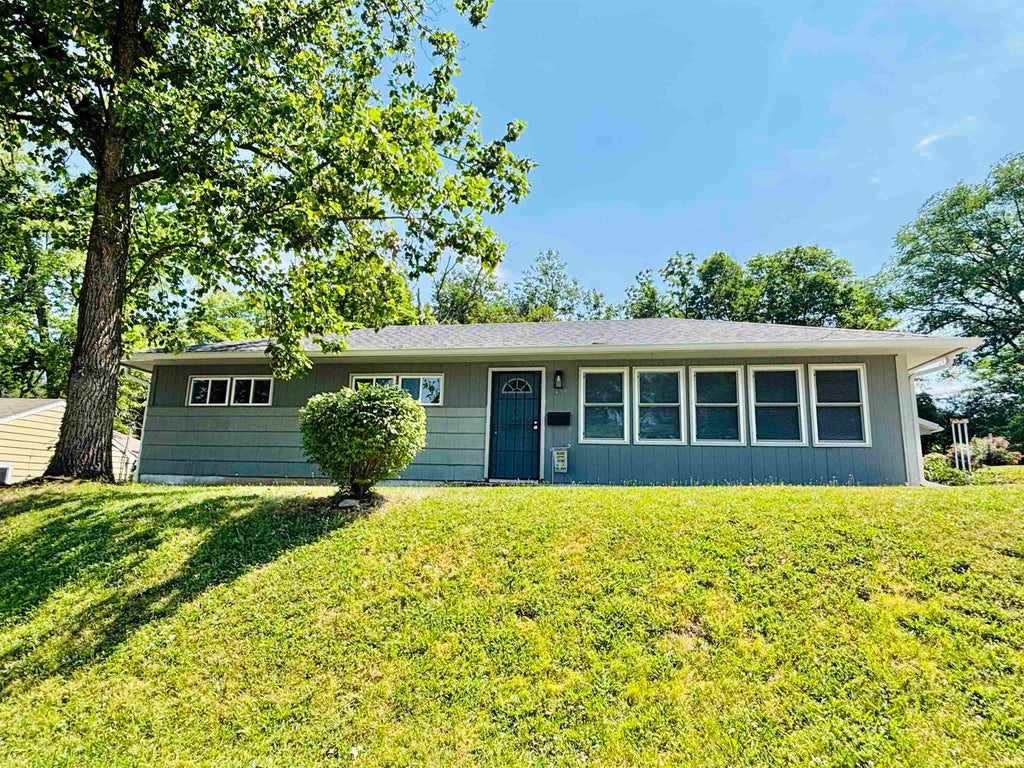 Photo of 3134 Longlois Drive, Lafayette, IN 47904 (MLS # 202622368)