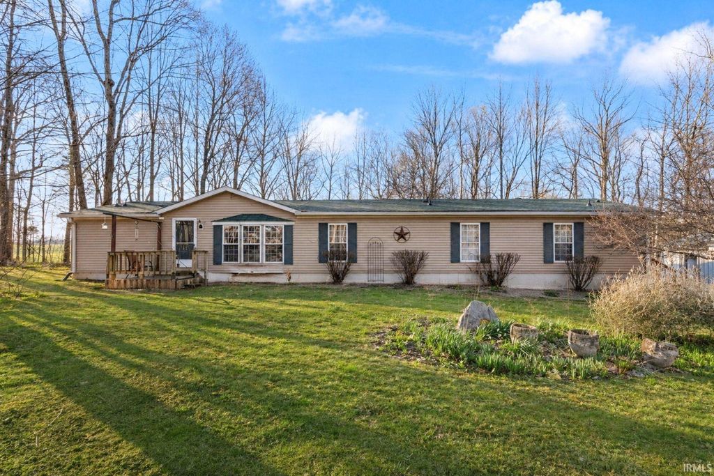 Photo of 1900 Dogwood Estates Rd NW Rd, Palmyra, IN 47164 (MLS # 202609741)