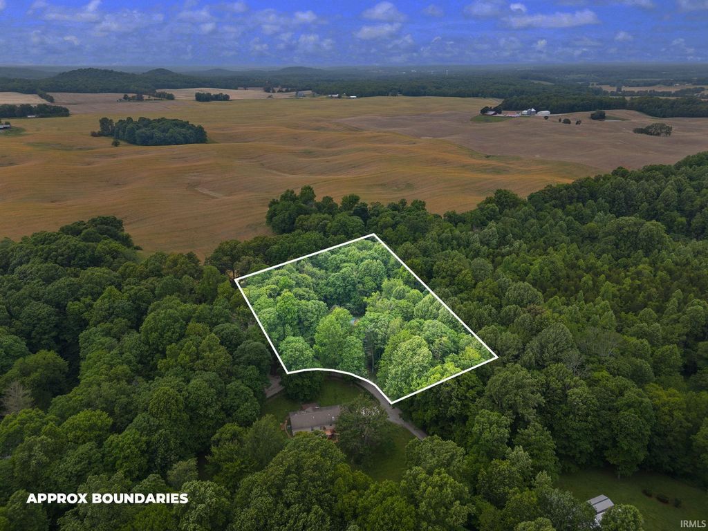 Photo of 1900 Dogwood Estates Rd NW Rd, Palmyra, IN 47164 (MLS # 202609741)