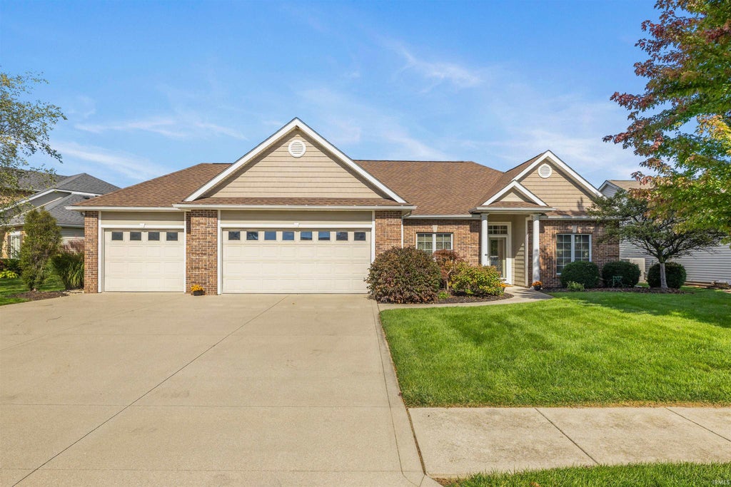 Photo of 5321 San Georgio Cove, Fort Wayne, IN 46845 (MLS # 202639211)