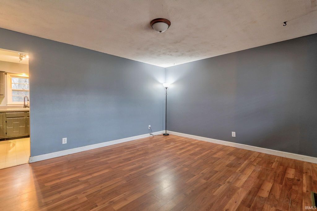 Photo of 4010 Kathleen Avenue, Evansville, IN 47714 (MLS # 202548695)