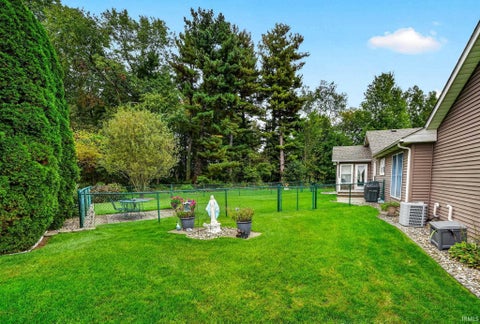 Tiny photo for 57271 Sandy Pine Trail, South Bend, IN 46619 (MLS # 202642208)