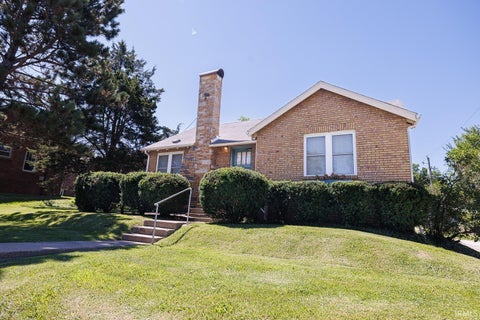 Photo of 1314 E Atwater Avenue, Bloomington, IN 47401 (MLS # 202629122)