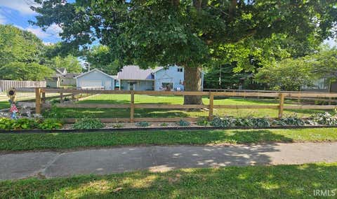 Photo of 605 E Jackson Street, Flora, IN 46929 (MLS # 202630783)