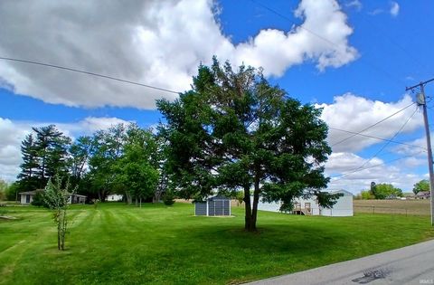 Tiny photo for 350 S Main Street, Macy, IN 46951 (MLS # 202616309)