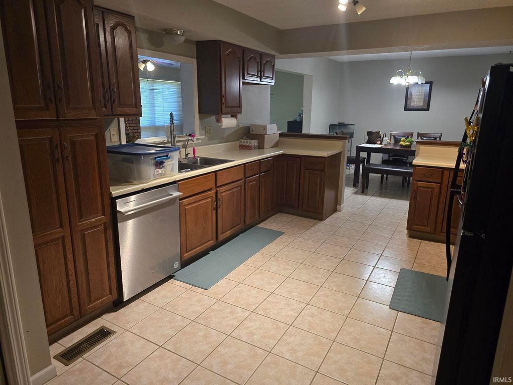 Photo of 318 Gayle Drive, Sweetser, IN 46987 (MLS # 202549281)