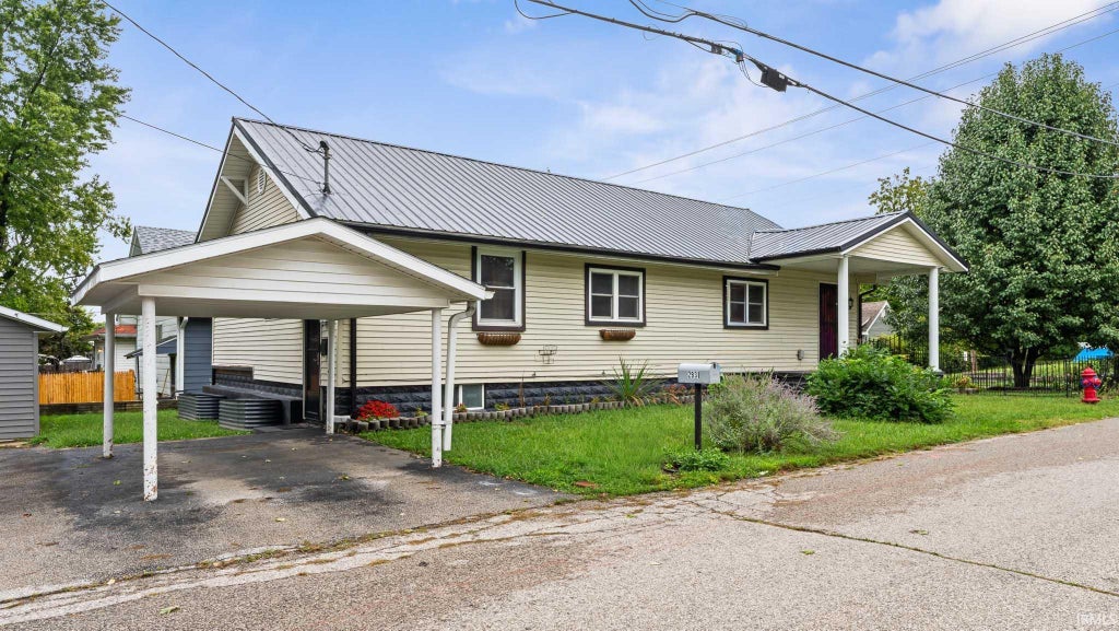 Photo of 2931 Washington Avenue, Bedford, IN 47421 (MLS # 202639285)